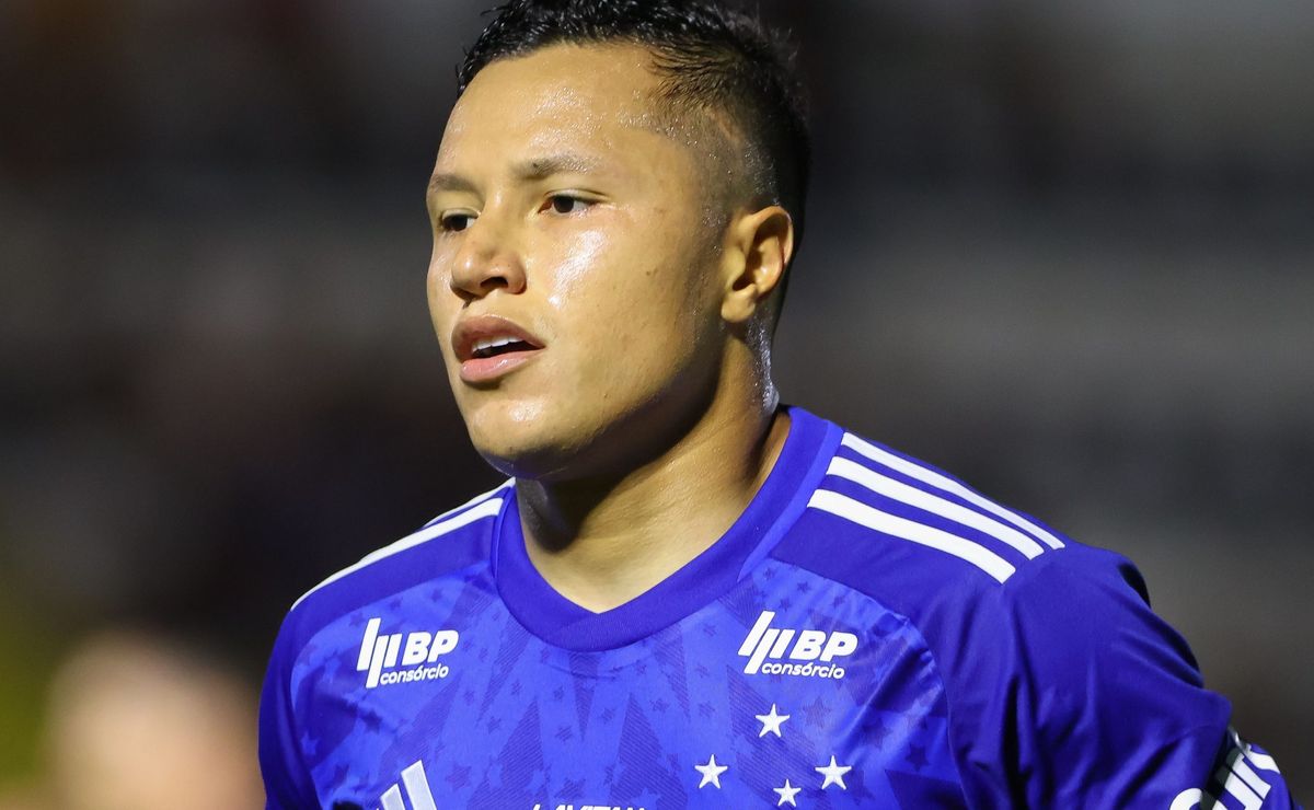 Marlon contratado pelo Grêmio tem reviravolta e negócio avança em troca com o Cruzeiro