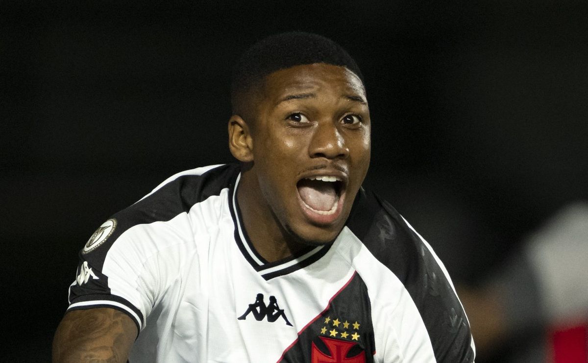 Leandrinho será emprestado pelo Vasco ao Al-Shabab e não ao Al-Saad, do Catar