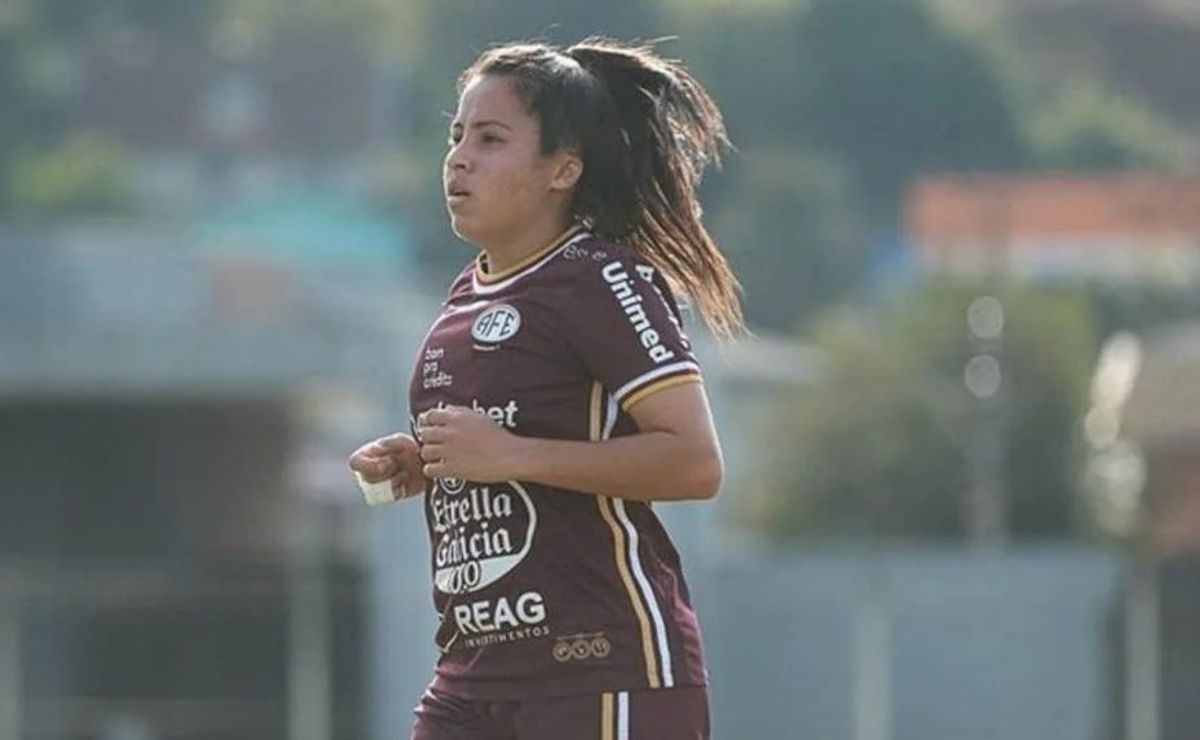 Grêmio anúncia Katielle, ex-Ferroviária-SP, para reforçar as Gurias Gremistas em 2025