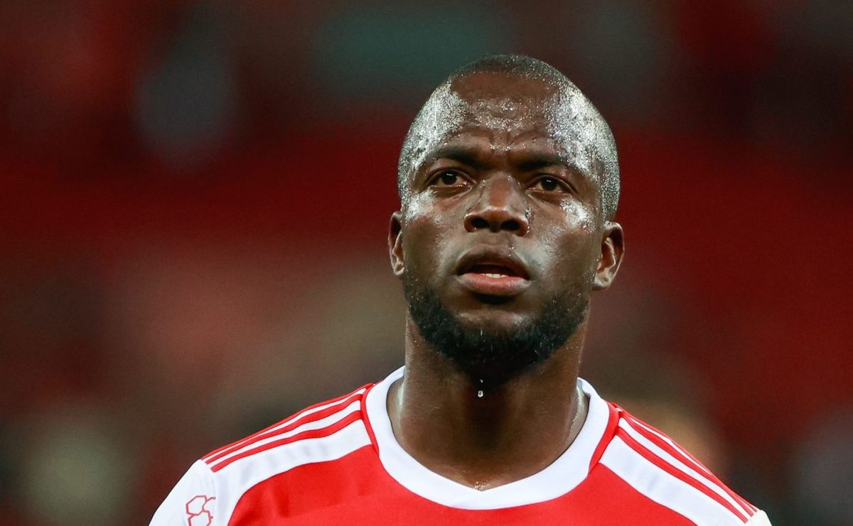 Internacional recebe contato do Palmeiras e descarta vender Enner Valencia e Vitão; Wanderson é oferecido
