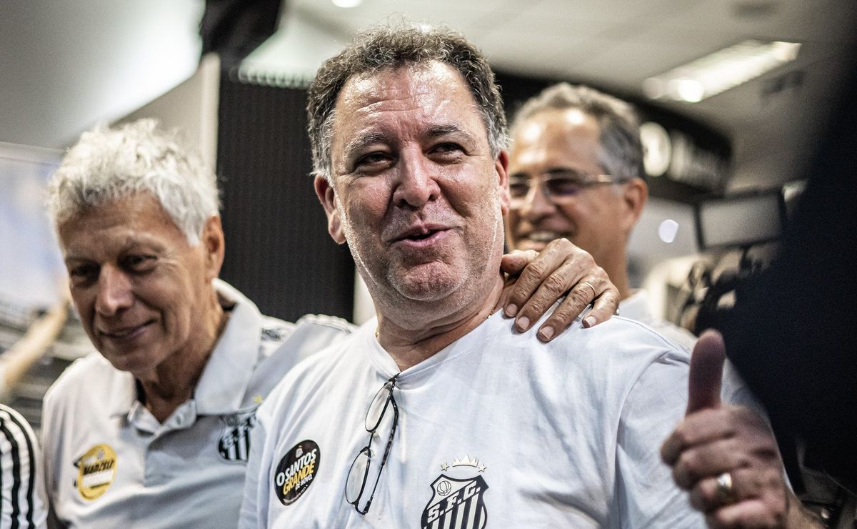 Marcelo Teixeira vê negociação avançar após chegada de Neymar e Santos avança por Rony