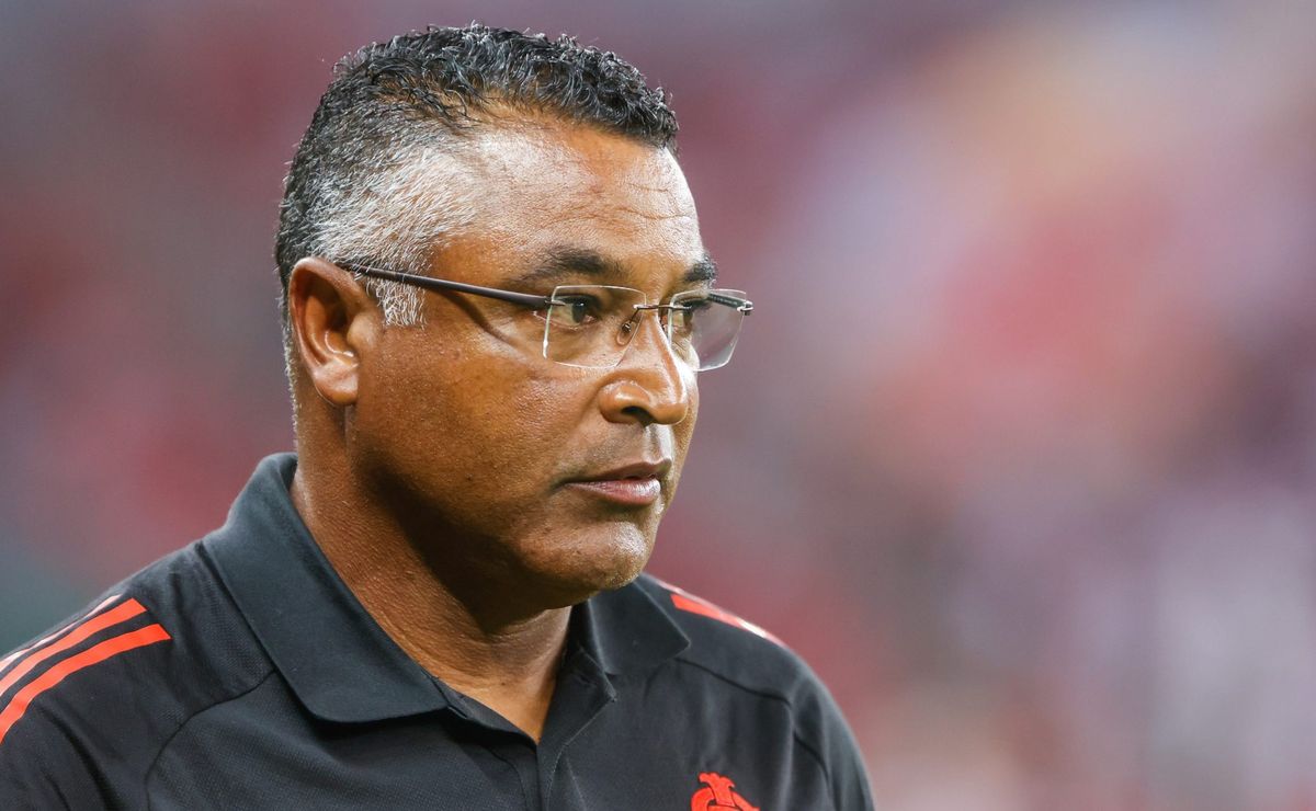 Roger Machado celebra vitória do Internacional, mas admite desempenho abaixo: “Ter que achar soluções”