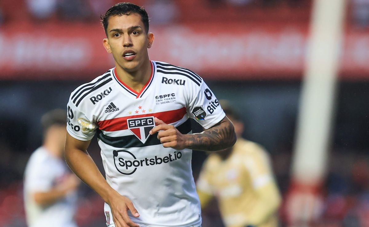 Igor Vinícius no São Paulo: Titularidade em xeque com a chegada de Cédric