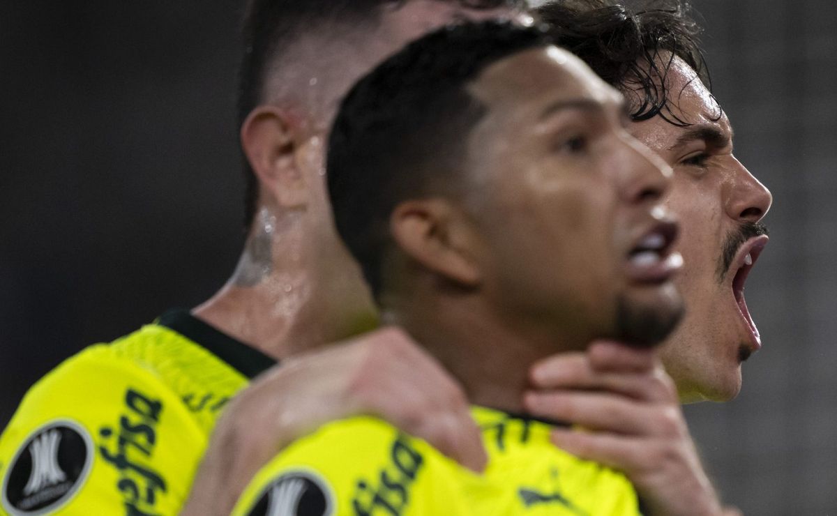 Após saída de Rony, Palmeiras define contratação de peso como novo camisa 10