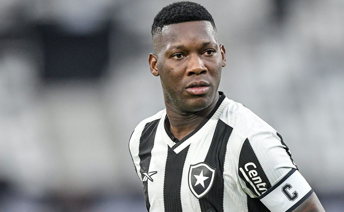 Patrick de Paula ganha força para deixar o Botafogo e jogar a Série B em 2025