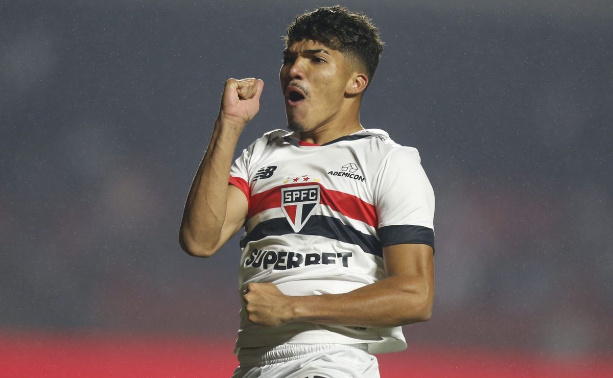 Após saída do São Paulo, William Gomes assina por 5 anos com o Porto e terá projeto de carreira