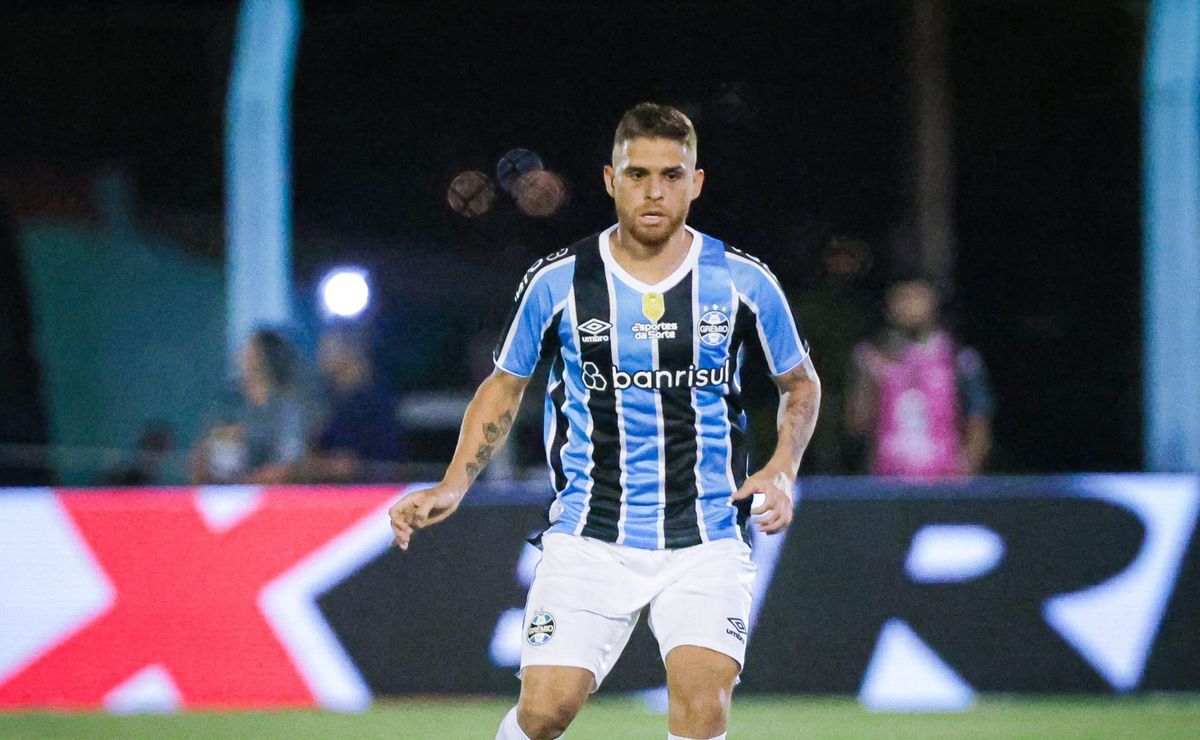 Gustavo Quinteros exalta estreia de Cuéllar no Grêmio: “jogador importante”