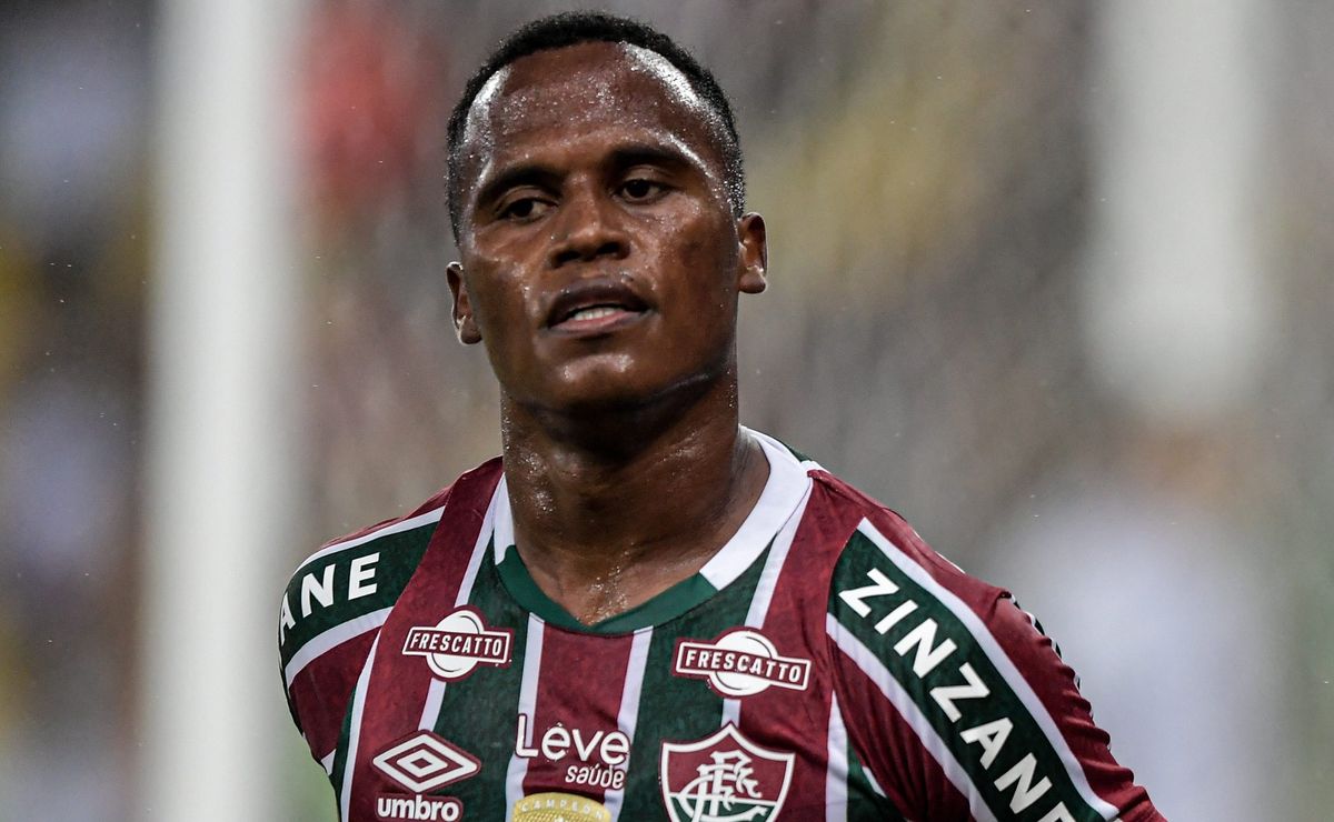 Fluminense recusa proposta de clube grego por Arias e encerra negociação