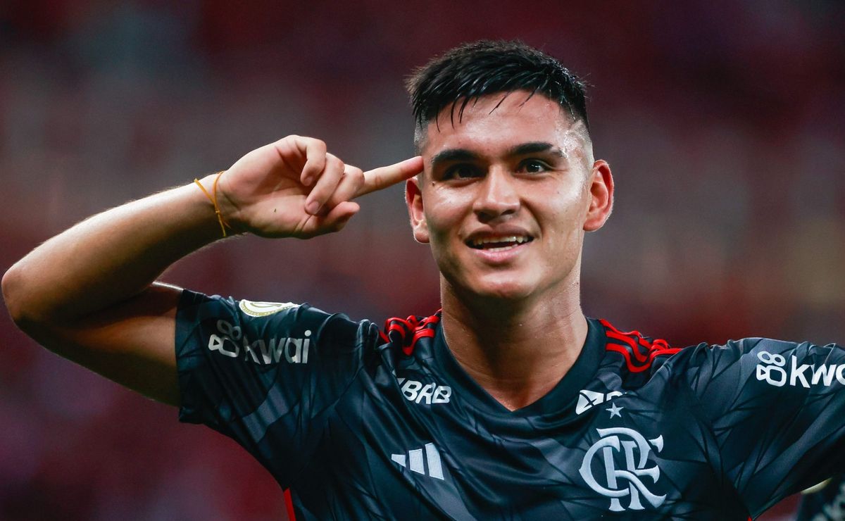 Veja os números de Carlos Alcaraz que está de saída do Flamengo