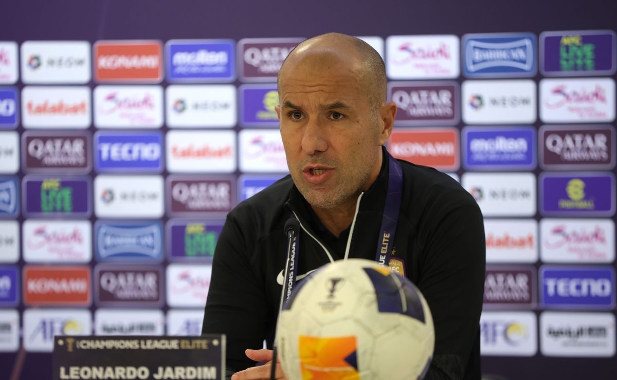 Leonardo Jardim evita falar sobre acerto com Cruzeiro de Pedro Lourenço: “Tenho contrato com Al Ain”