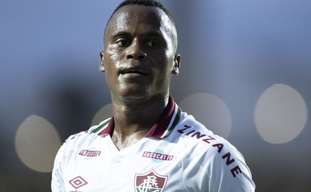 Novela Jhon Arias chega ao fim no Fluminense e Mário Bittencourt vai anunciar renovação