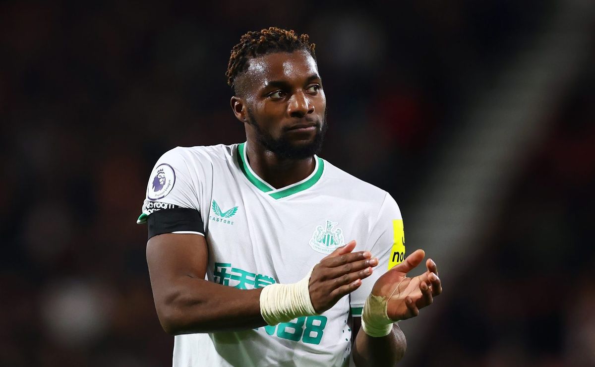 Saint-Maximin contratado pelo Napoli-ITA pode ajudar o Grêmio a fechar com Francis Amuzu
