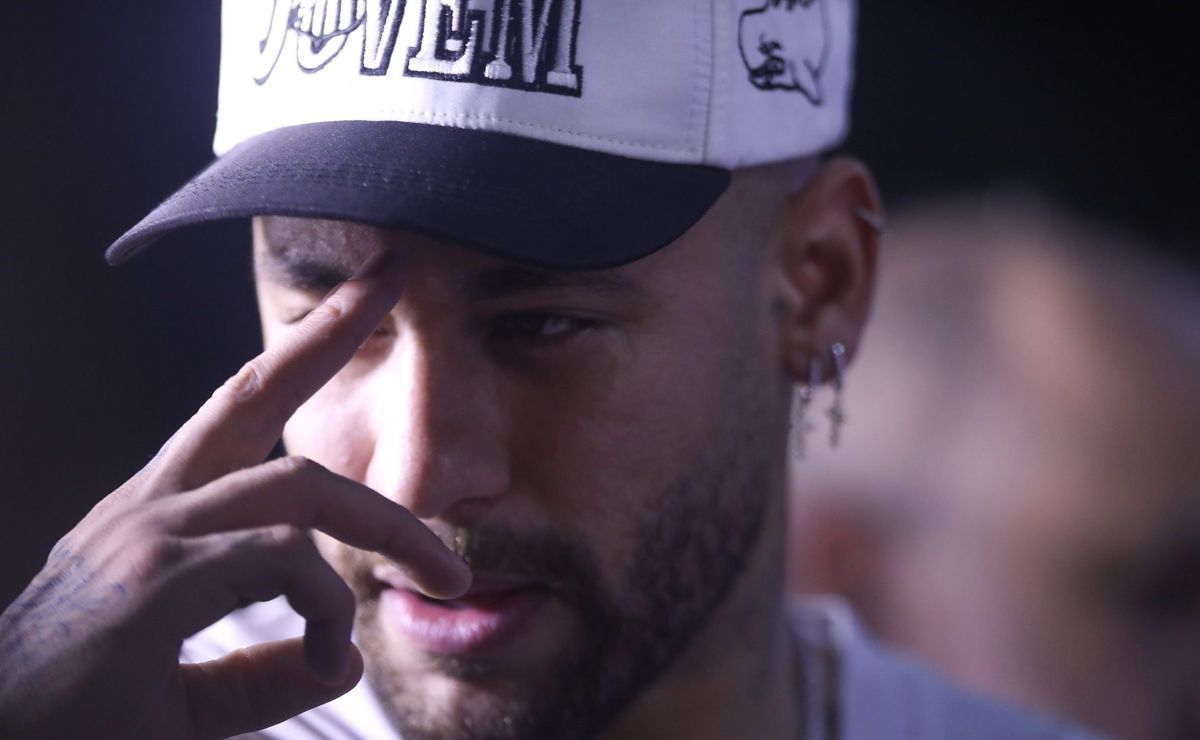 De volta ao Santos, Neymar terá uma redução salarial de 97,6%