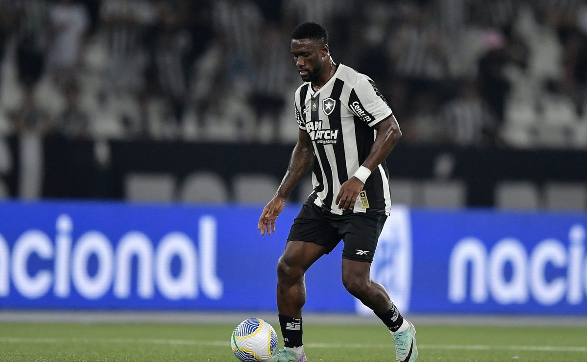 Bastos reforçará o Botafogo na final da Supercopa do Brasil contra o Flamengo