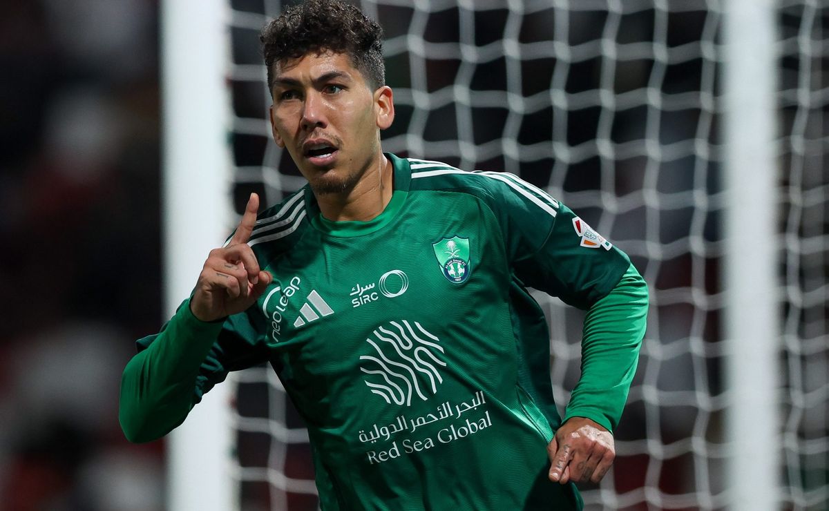 Roberto Firmino pode ganhar força no Palmeiras após decisão do treinador do Al-Ahli sobre estrangeiros