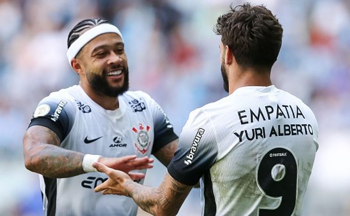 Memphis Depay e Yuri Alberto são elogiados, mas Emiliano Díaz se revolta por 1 motivo: “Absurdo”