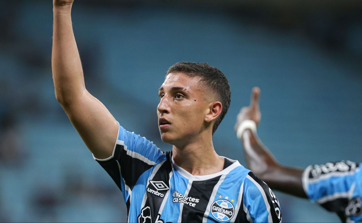 Molsave elogia elenco do Grêmio após goleada contra o São Luiz