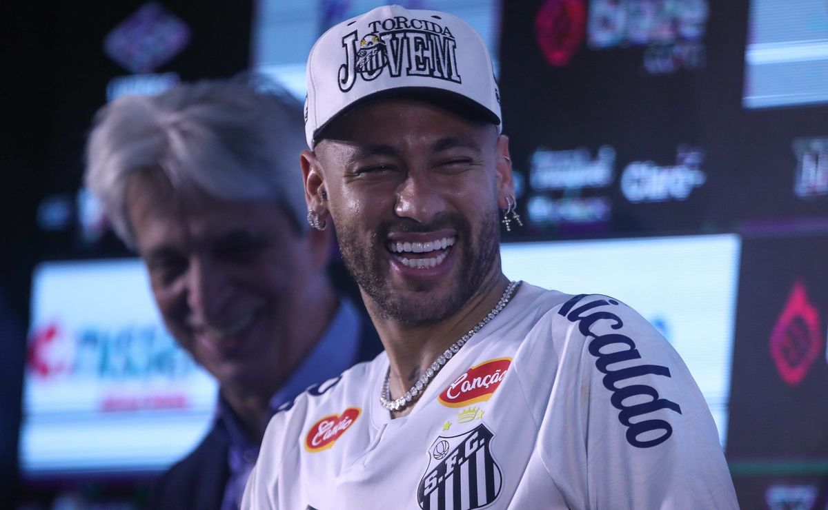 Neymar estreará no Santos na próxima quarta-feira e titularidade está em tom bem otimista