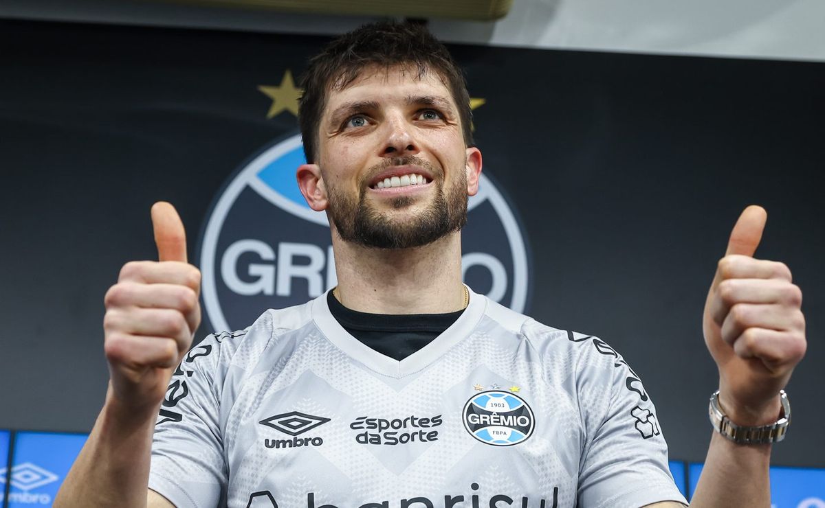 Atitude de Quinteros envolvendo Tiago Volpi gera crítica pesada no Grêmio: “Isso será ruim”
