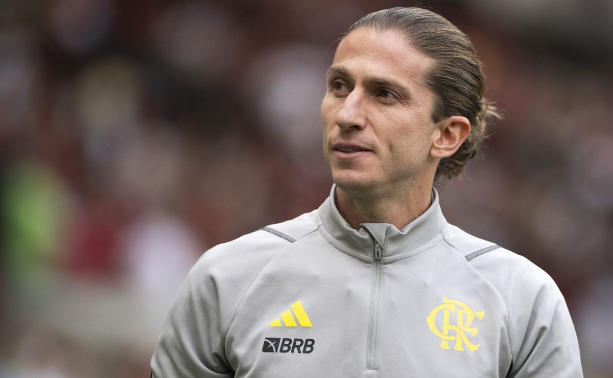 Filipe Luís é exaltado por torcida após vencer o Botafogo: “É um verdadeiro gênio”
