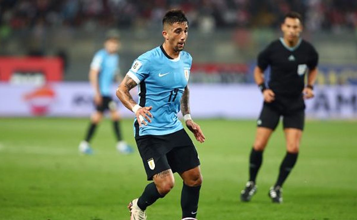 Diretoria do Grêmio avança nas negociações com uruguaio Cristian Olivera e divide torcida