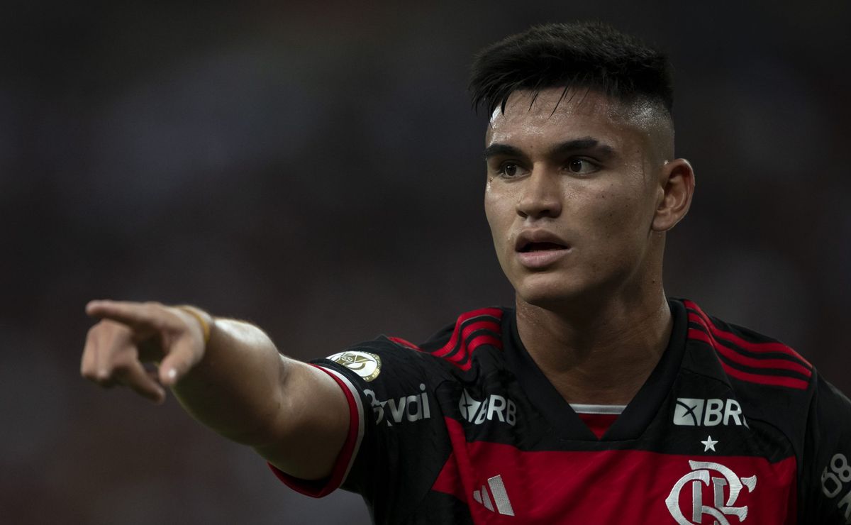 Saída de Alcaraz do Flamengo sofre reviravolta e Boto revela que argentino pediu para deixar o Rubro-Negro