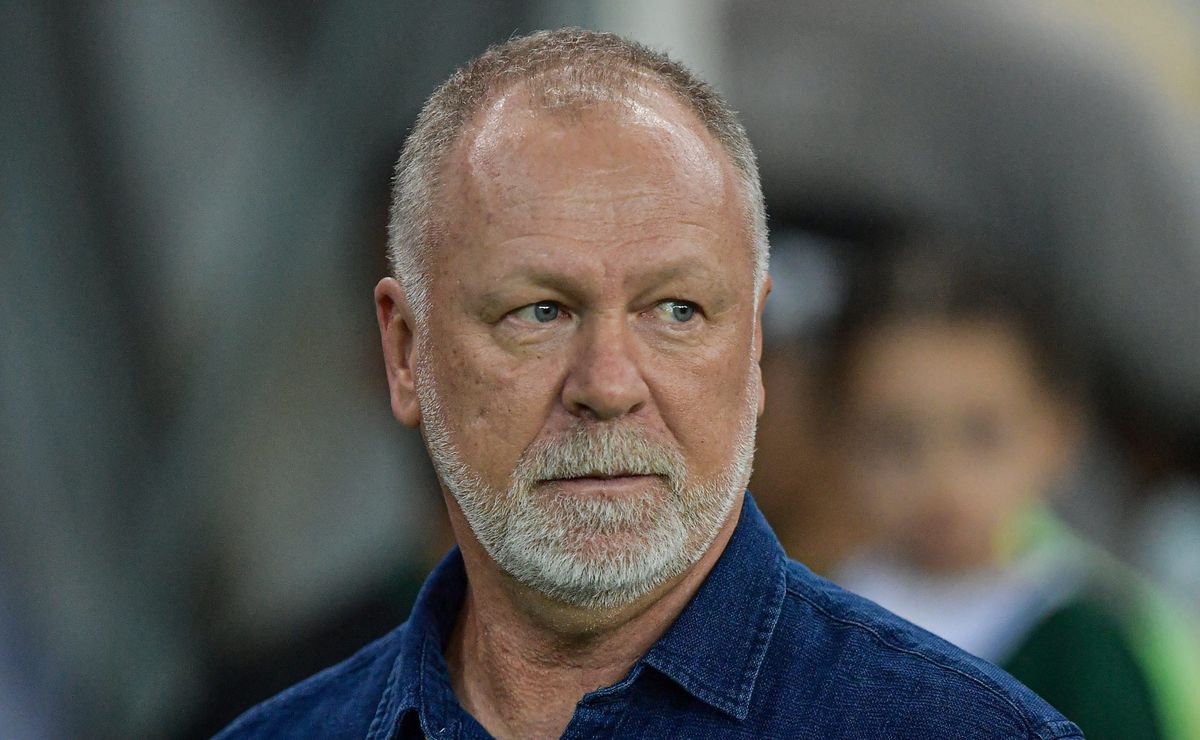 Fluminense empata com o Boavista e torcedores pedem a saída de Mano Menezes