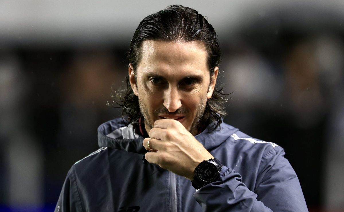 Enzo Díaz pode desfalcar o São Paulo no Paulista e preocupa Zubeldía