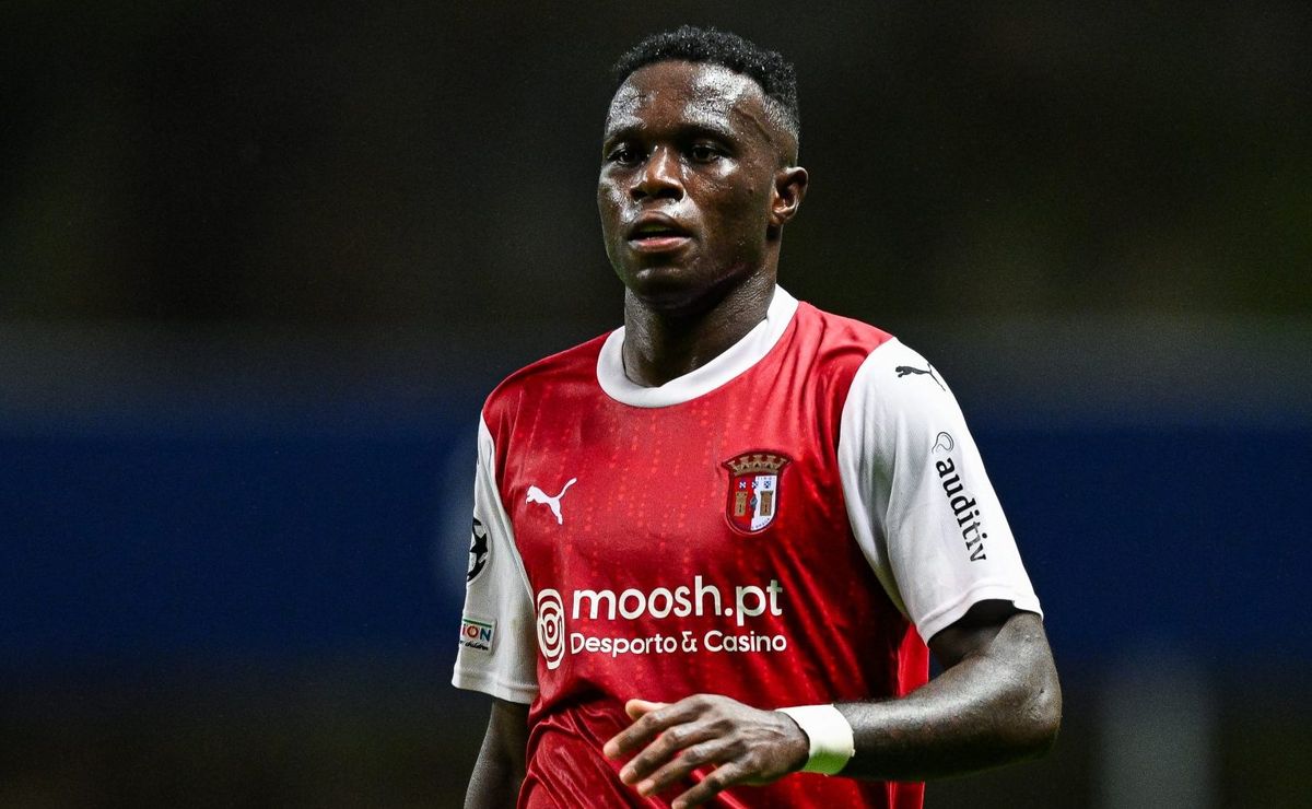 Bruma contratado pelo Benfica-POR ajuda em busca do Botafogo por Benjamín Rollheiser e Arthur Cabral