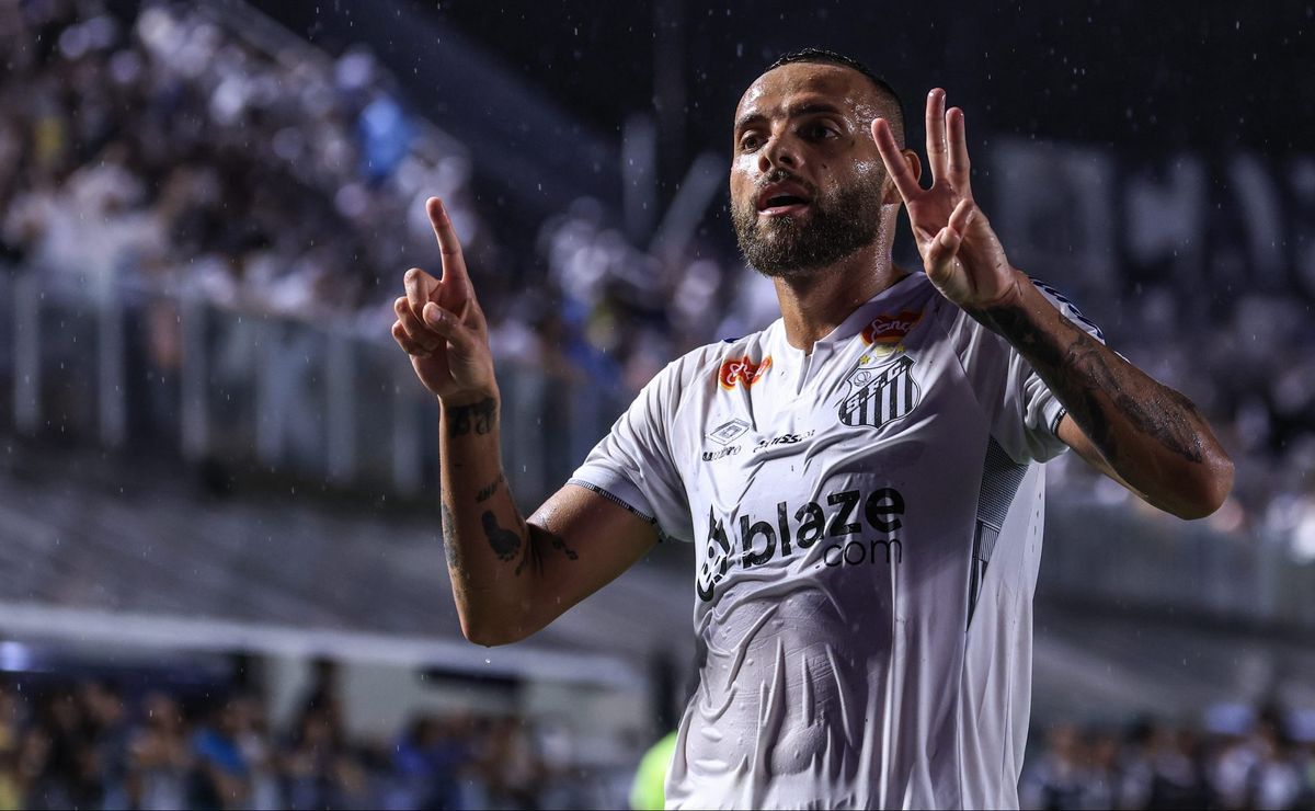 Artilheiro da Série A em 2025, Guilherme é destaque no Santos com mais gols do campeonato