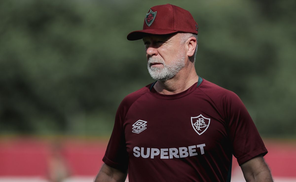 Mano Menezes pode resolver setor de criação do Fluminense com novo cenário sobre Lima