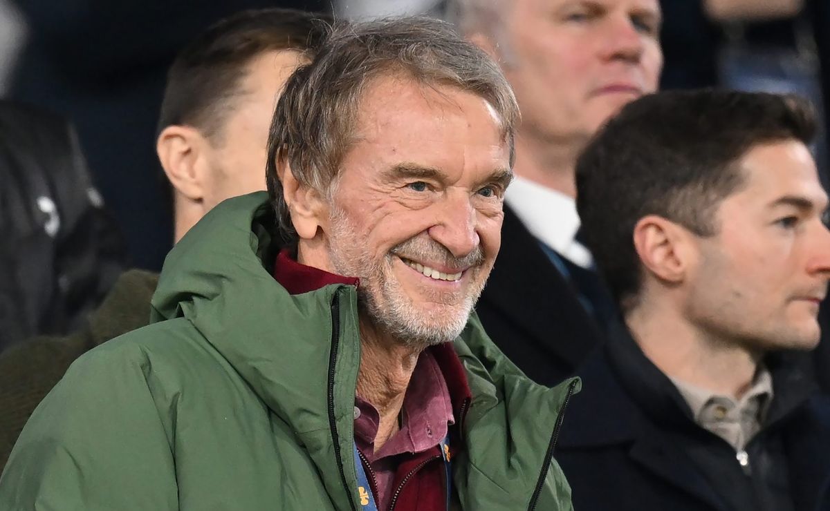 Dono do Manchester United decide comprar titular do Flamengo após encantamento dos ingleses