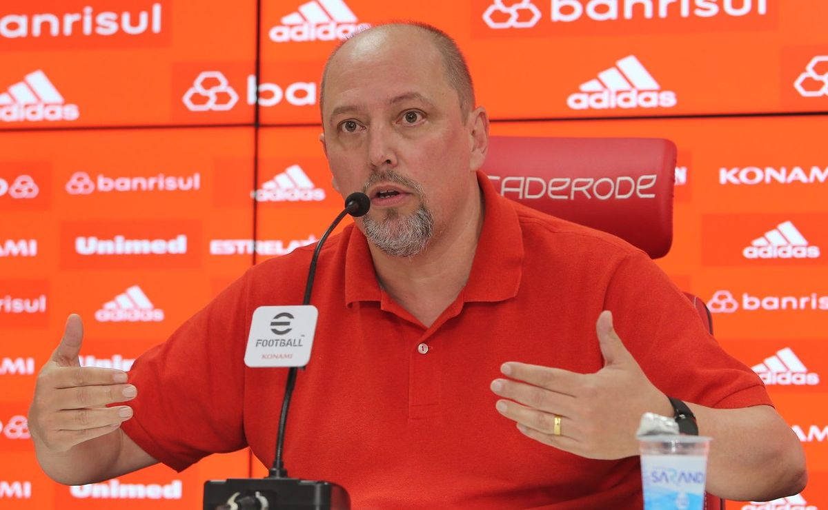 Alessandro Barcellos promete contratar zagueiro e lateral-direito ao Internacional até 14 de fevereiro