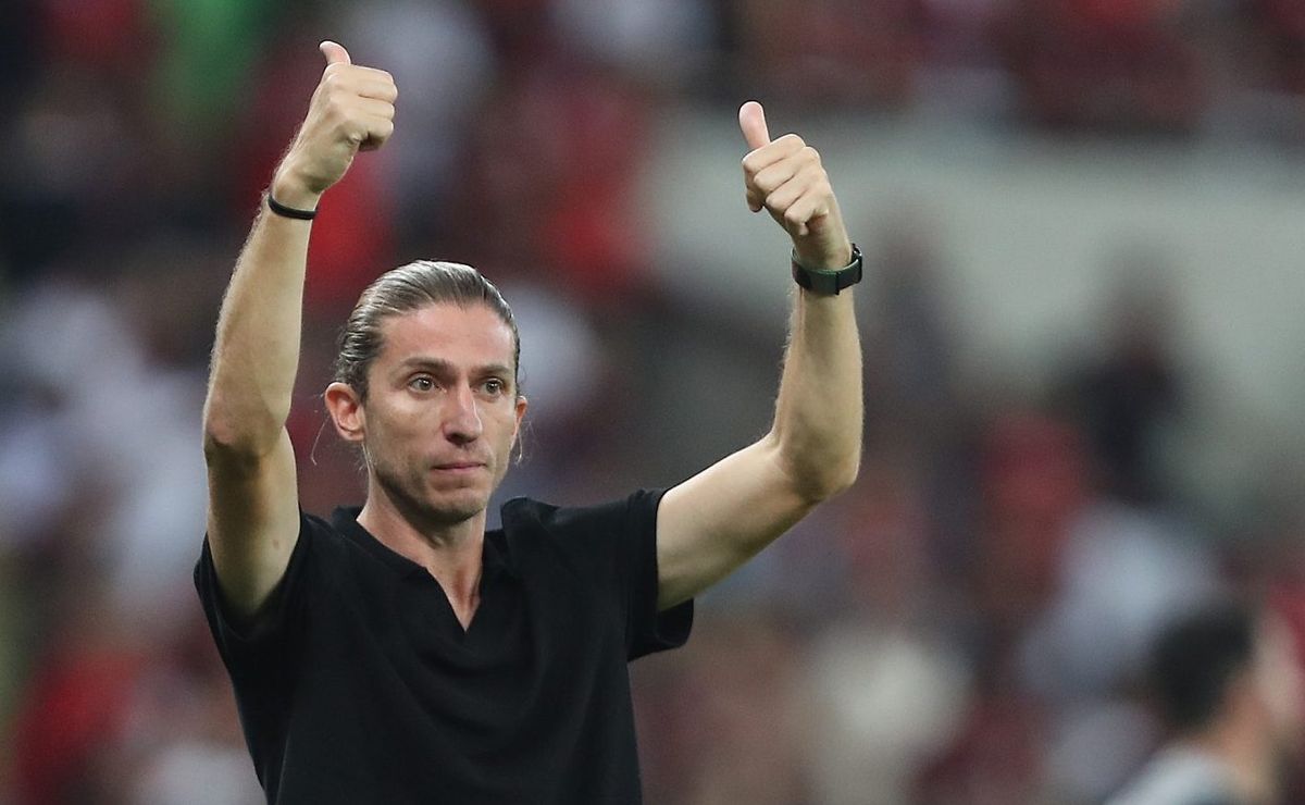 Filipe Luís vai com reservas para Portuguesa x Flamengo e Evertton Araújo ganha chance