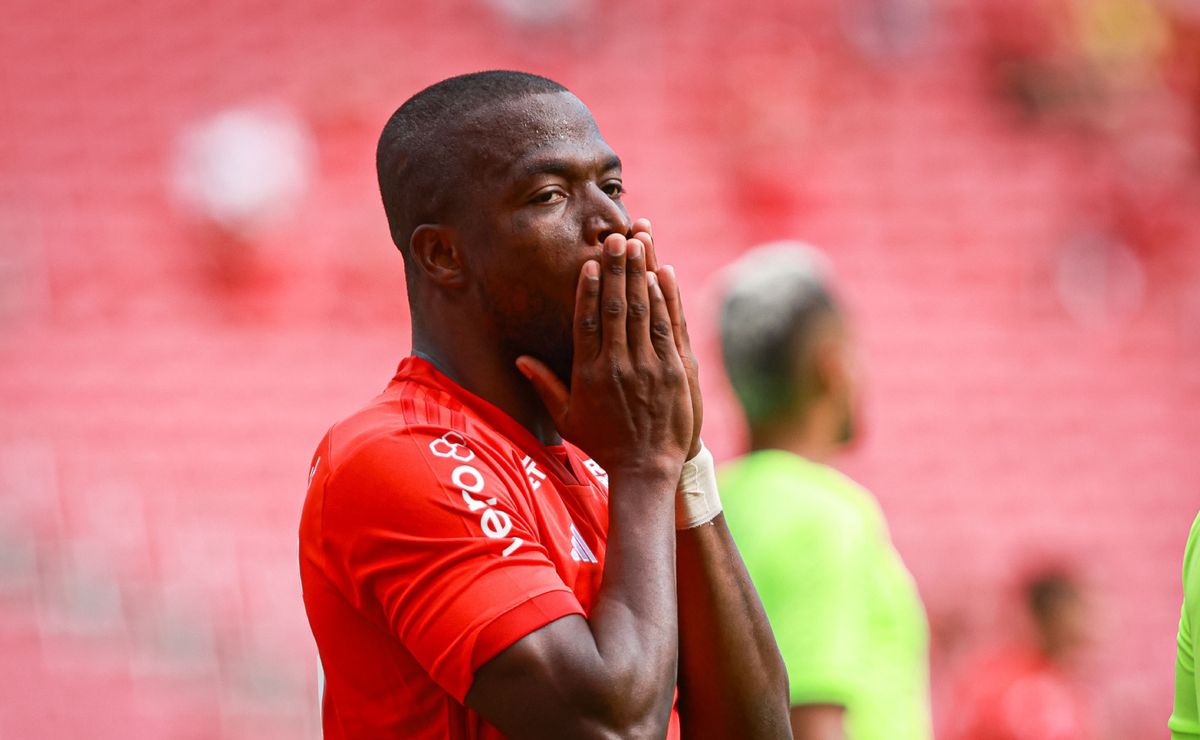 Jornalista diz que Enner Valencia é a “maior decepção” do Internacional