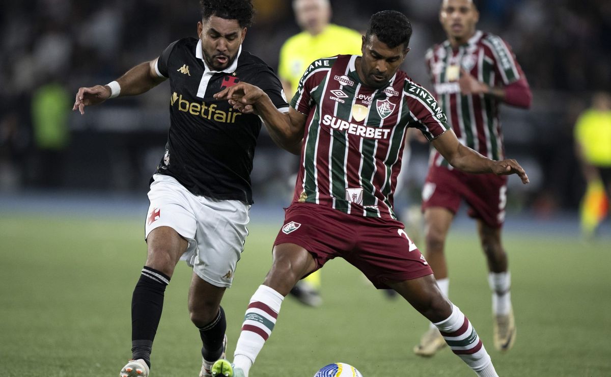 Vidente usa seus poderes e revela destino de Vasco x Fluminense pelo Cariocão