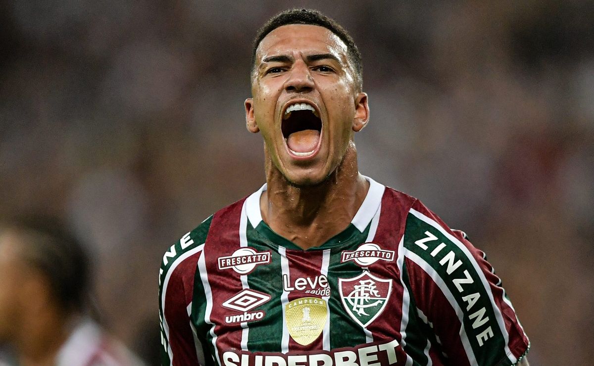 Saída de Kauã Elias faz Fluminense agilizar contratação de substituto e Bittencourt decide alvo para negociar