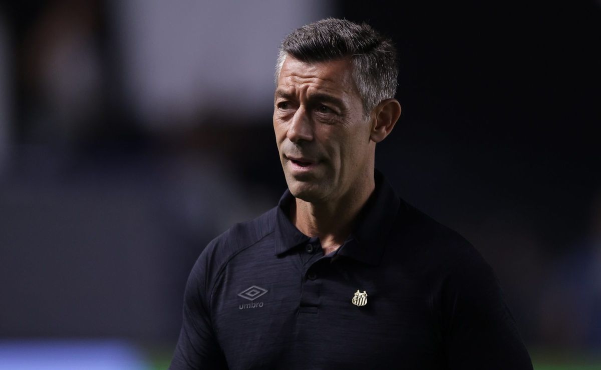 Pedro Caixinha é criticado pela torcida em estreia de Neymar no Santos: “Técnico mediano”