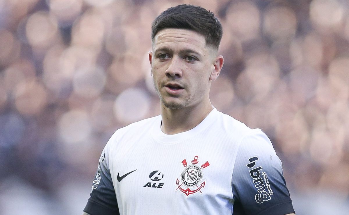 Rodrigo Garro está fora de Palmeiras x Corinthians por culpa do gramado sintético no Allianz Parque