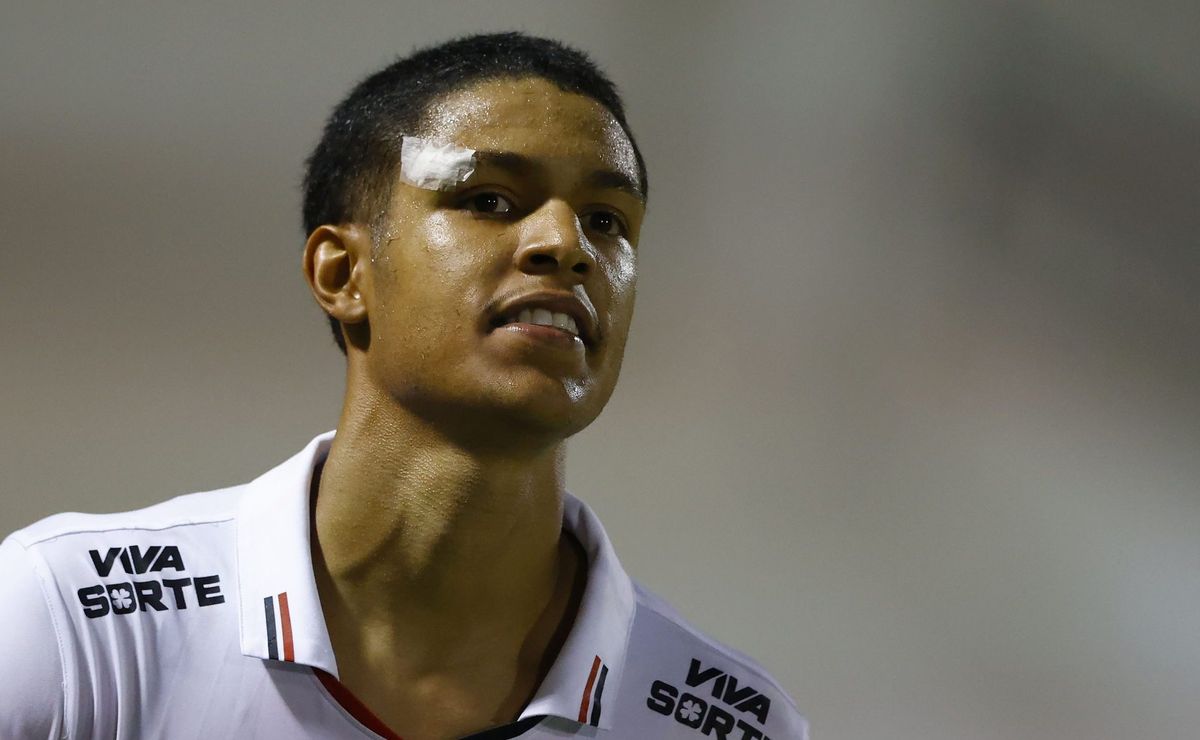 Empresário de Ryan Francisco, do São Paulo, revela procuras de Flamengo e Internacional no mercado