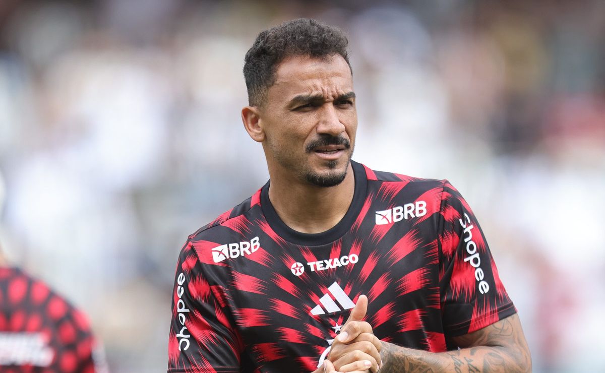 Filipe Luís exalta Danilo como titular do Flamengo e manda recado para o zagueiro