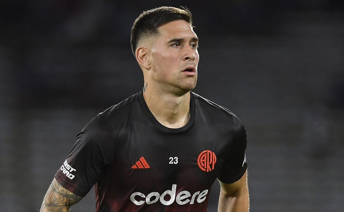 Rodrigo Villagra fechado com Marcelo Teixeira no Santos pode acontecer após ‘vacilo’ do Estudiantes-ARG