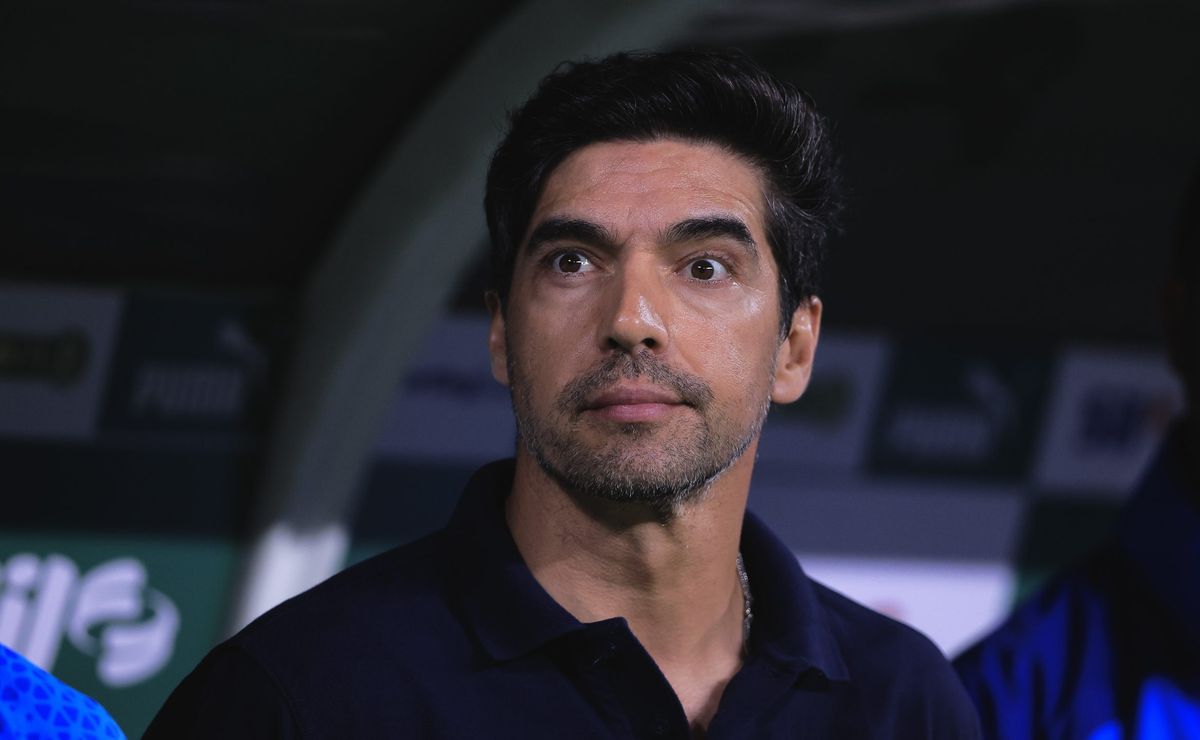 Abel Ferreira analisa atuação do Palmeiras no clássico: “Merecíamos vencer”