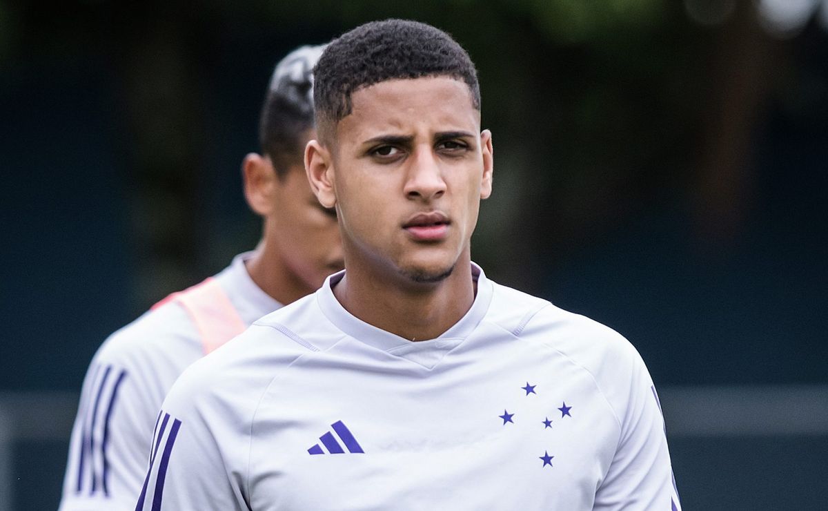 Cruzeiro decide emprestar atacante Fernando, que não será aproveitado por Leonardo Jardim
