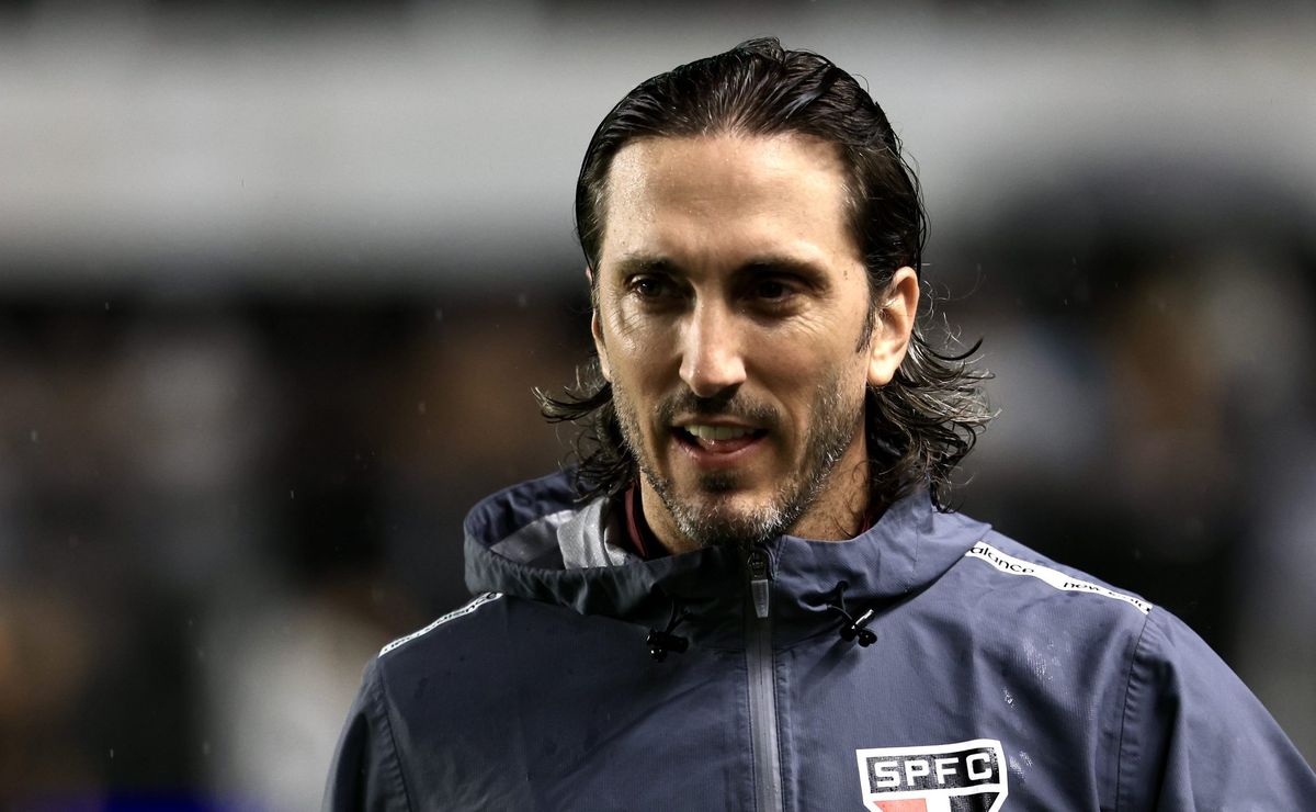 São Paulo encara o RB Bragantino e pode ter estreia entre os titulares