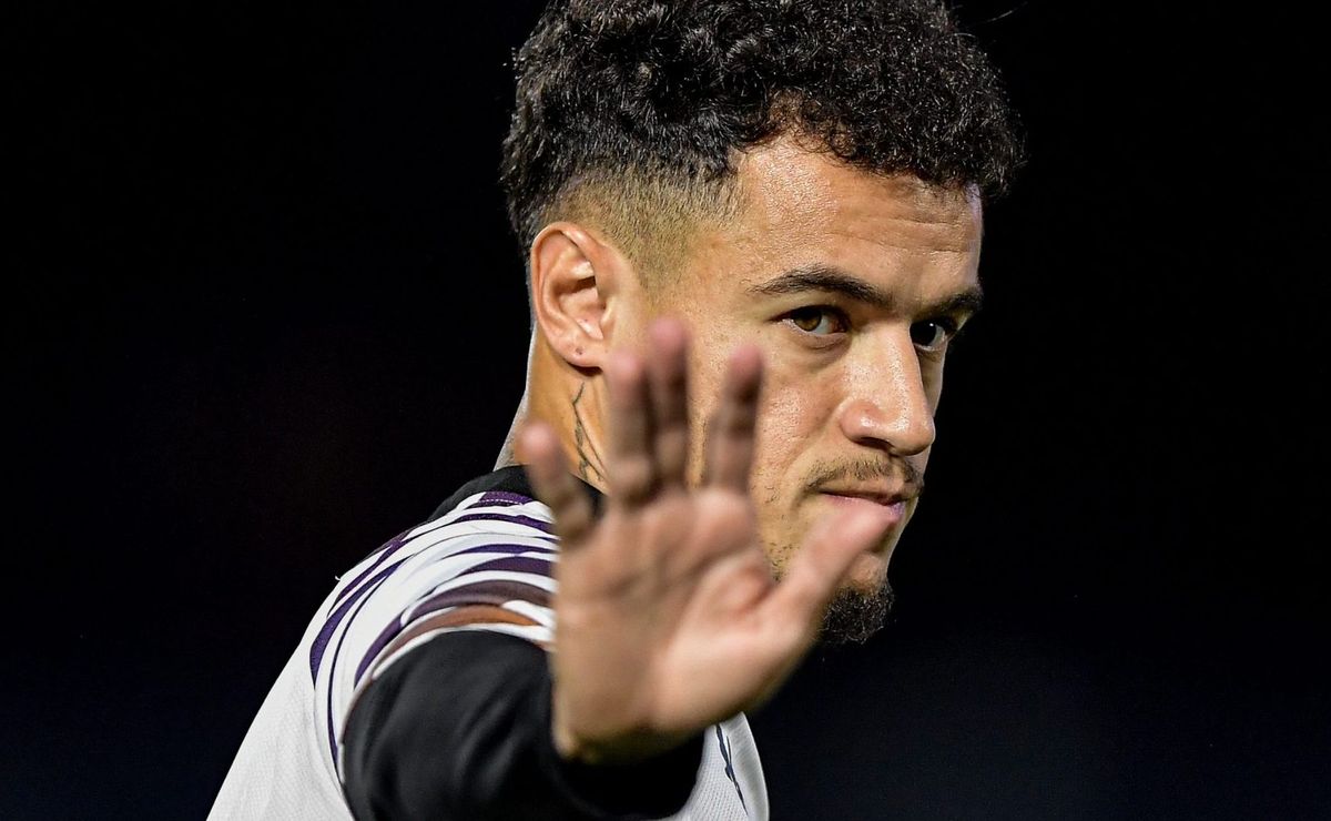 Jornalista revela que Philippe Coutinho será poupado nesta segunda diante do Sampaio Corrêa-RJ