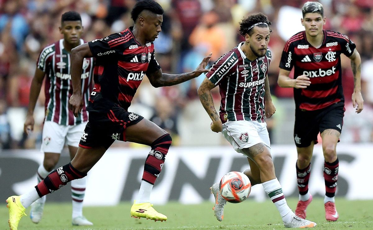 Clássico entre Fluminense e Flamengo termina sem gols e com muitas vaias no Maracanã; confira
