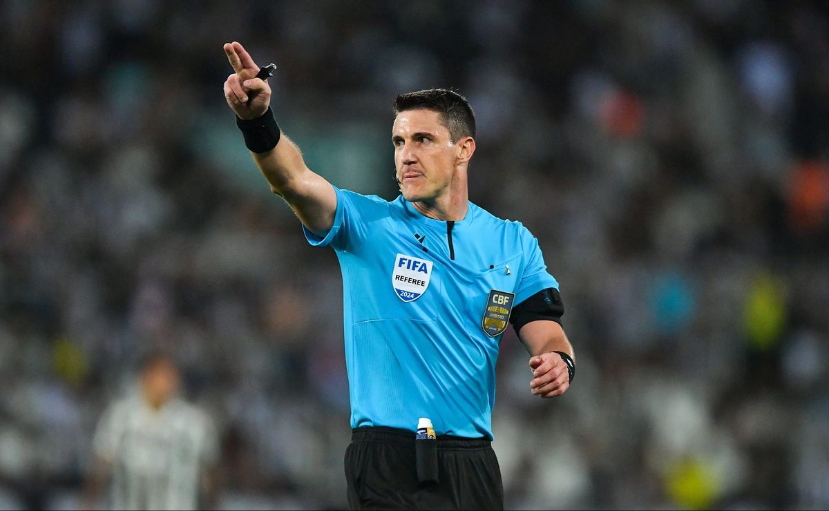 Sinalizadores são utilizados em Grêmio x Internacional e Rafael Klein deve colocar momento na súmula