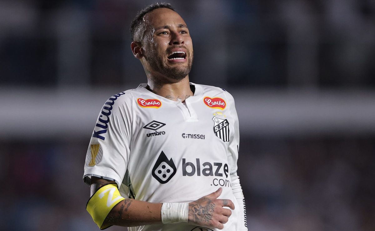 Tostão da conselho para Neymar correr menos riscos de lesão no Santos: “A partir daí…”