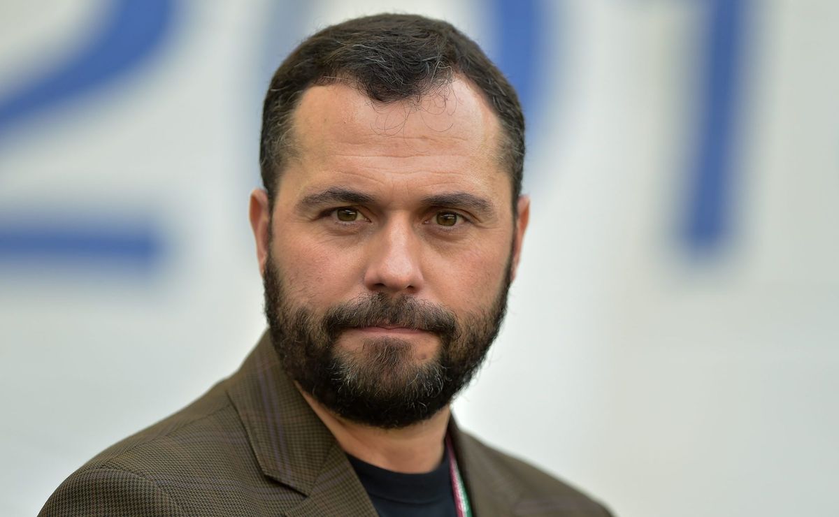 Mano Menezes ‘exige’ contratação para Mário Bittencourt no Fluminense após saída de Kauã Elias